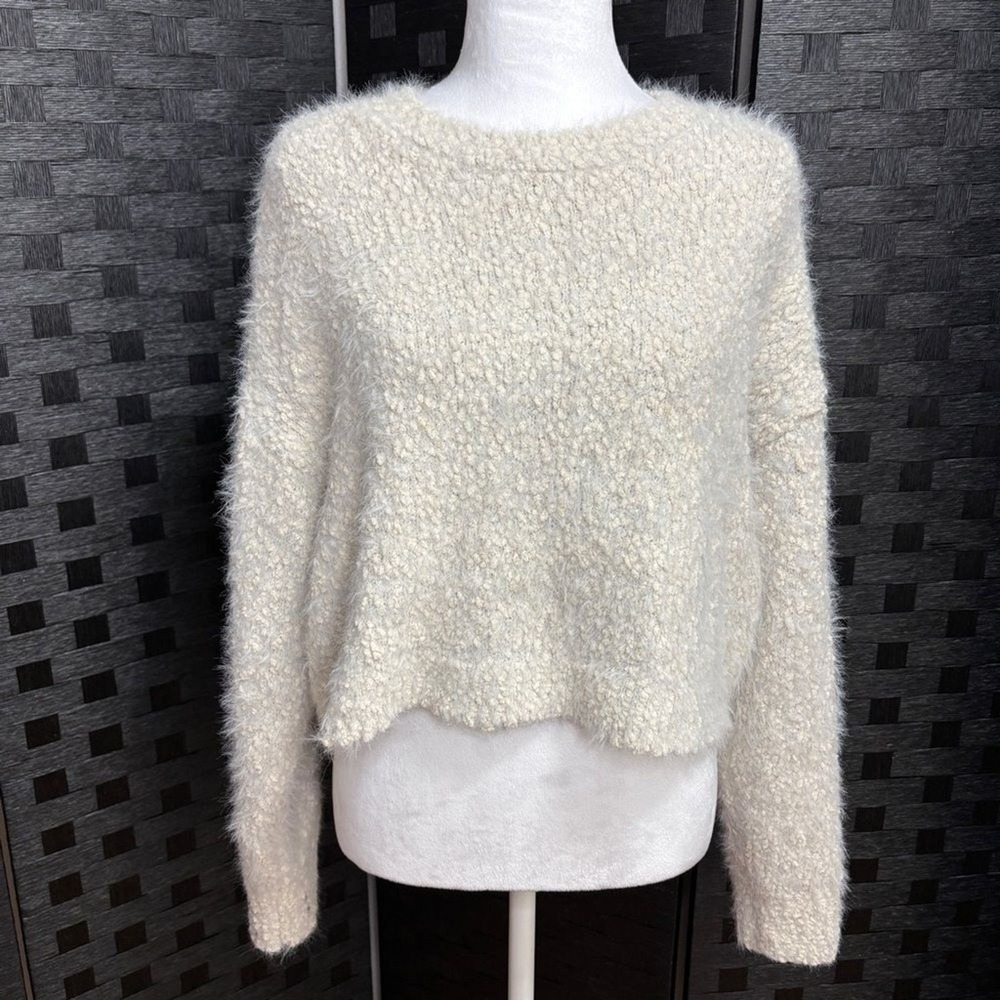 Arizona‎ Sweater Cream Fuzzy Eyelash Popcorn Knit Cropped Cozy Neutral Soft L